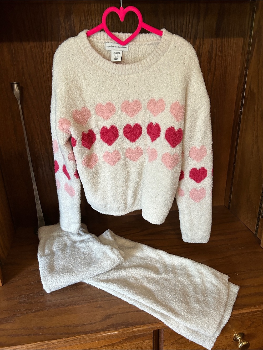 cupcakes & cashmere Cream Plush Kids Set with Pink Hearts size 7/8